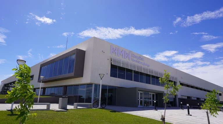 Las trigemelas nacieron en el Hospital María Humphreys de Trelew y permanecen bajo observación.
