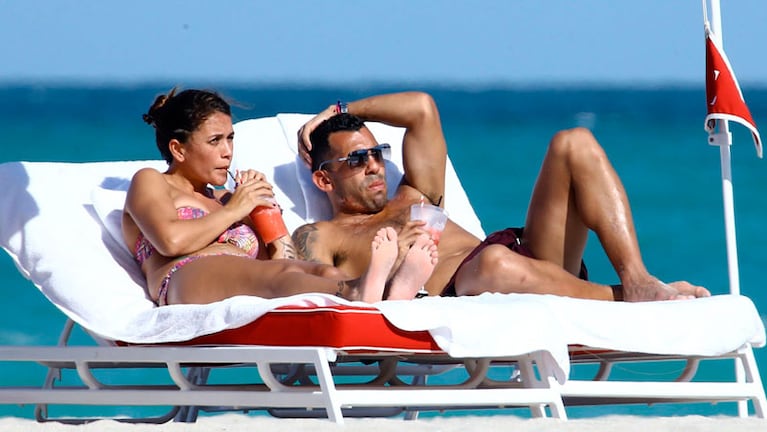 Las vacaciones de Carlos Tevez y Vanesa Mansilla en Miami. 