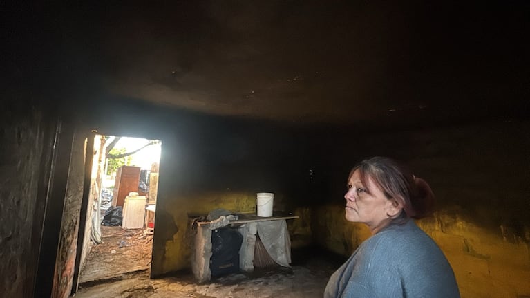 Laura y su familia perdieron todo en un incendio.