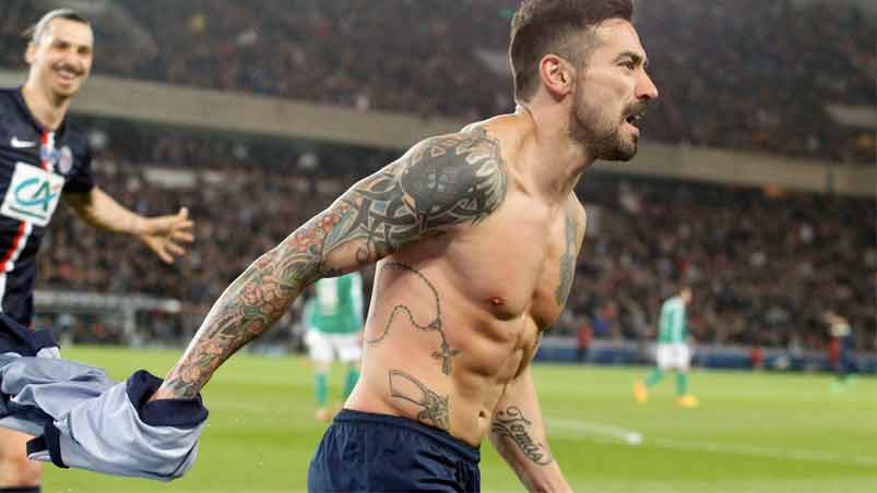 Lavezzi hace goles y despierta suspiros