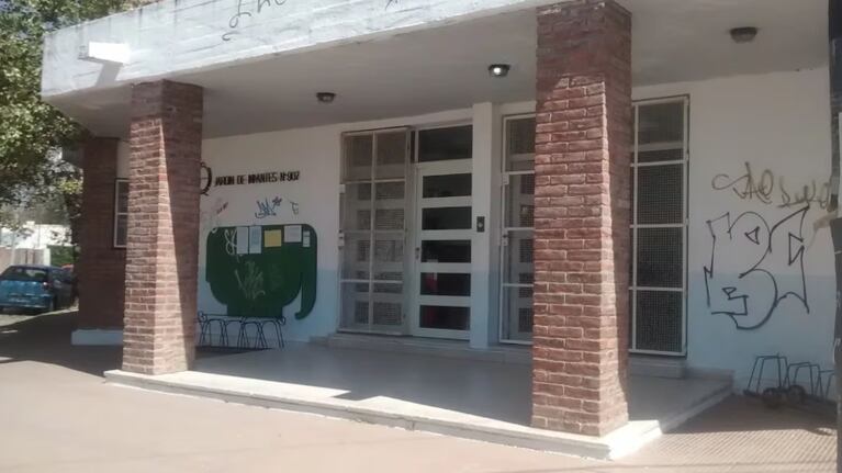 Le confiaron el dinero de los buzos a una madre y denuncian que se la gastó y los estafó