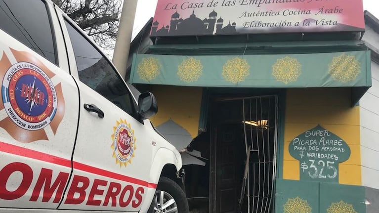 Le destruyeron la entrada del negocio