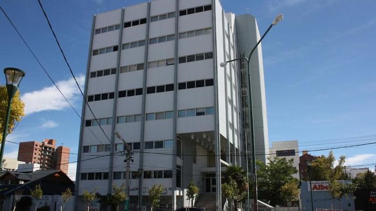 Le hicieron una vasectomía y su esposa igual quedó embarazada: tendrán que indemnizarlos