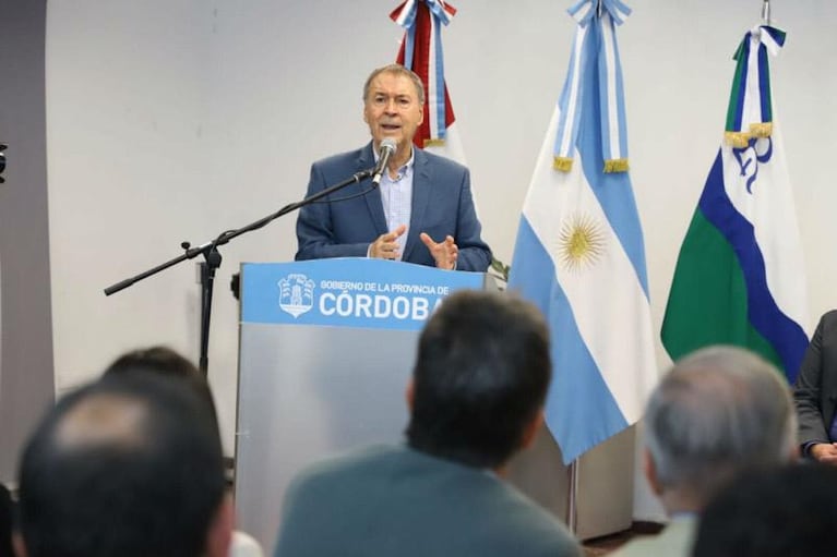 "Le pido al pueblo de Córdoba que acompañemos como corresponde en favor de la salud de todos", escribió el mandatario.