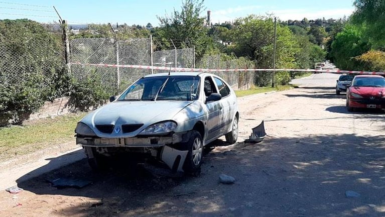 Le robaron a su hermana, los atropelló y le gatillaron en la cabeza