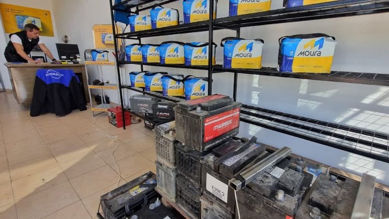 Le robaron el local de baterías por sexta vez en el año. (Foto: El Doce/Fredy Bustos)