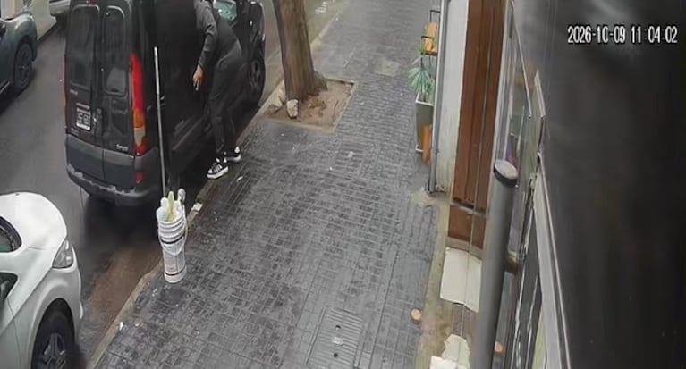 Le vaciaron la camioneta por segunda vez y le robaron herramientas que todavía no empezó a pagar