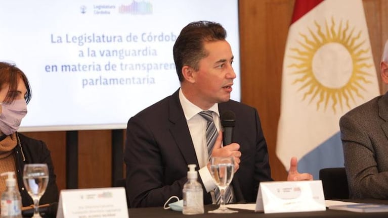 Legislatura: Manuel Calvo presentó un informe sobre transparencia parlamentaria