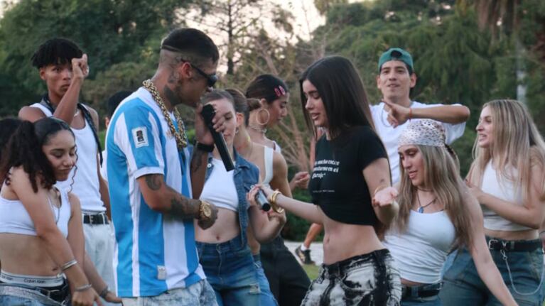 ¿Lejos de Wanda Nara? L-Gante se mostró con una española y le dejó un mensaje a Icardi