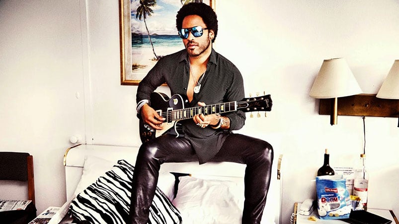 Lenny Kravitz quedó al desnudo arriba del escenario.