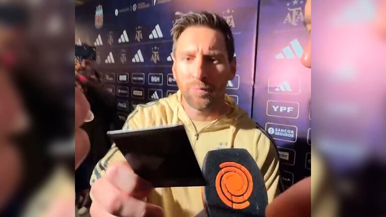 Leo fue sorprendido por El Doce con una hermosa postal de la noche en el Monumental.