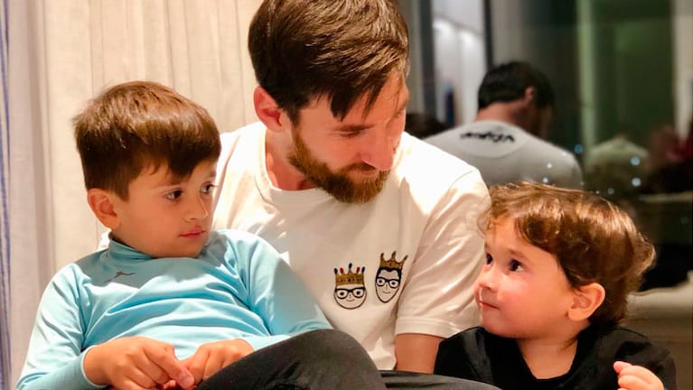 Leo Messi, un papá que se divierte con sus hijos.