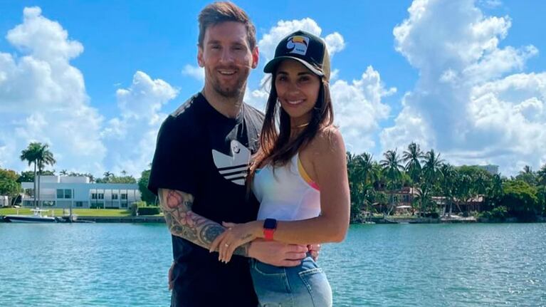 Leo Messi y Anto Roccuzzo: puro amor en las vacaciones y una foto viral.