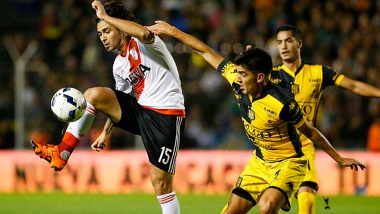 "Leo" Pisculichi mejoró y llevó a River a la victoria.