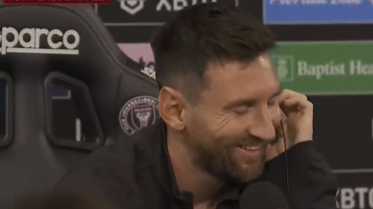Leo tardó en darse cuenta de quién le estaba haciendo una pregunta. Foto: ESPN