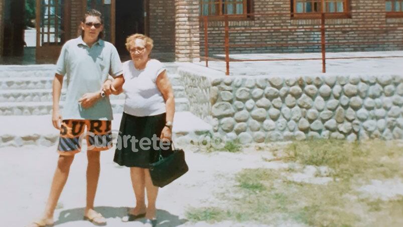 Leonor y su nieto Martín Rolán.