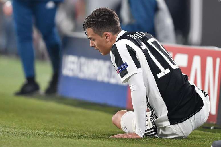 Lesionado. Así terminó Paulo Dybala el partido adonde la Juve fue eliminada.