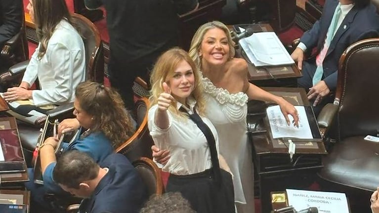 Lilia Lemoine junto a Virginia Gallardo en la sesión en la que juraron los diputados.