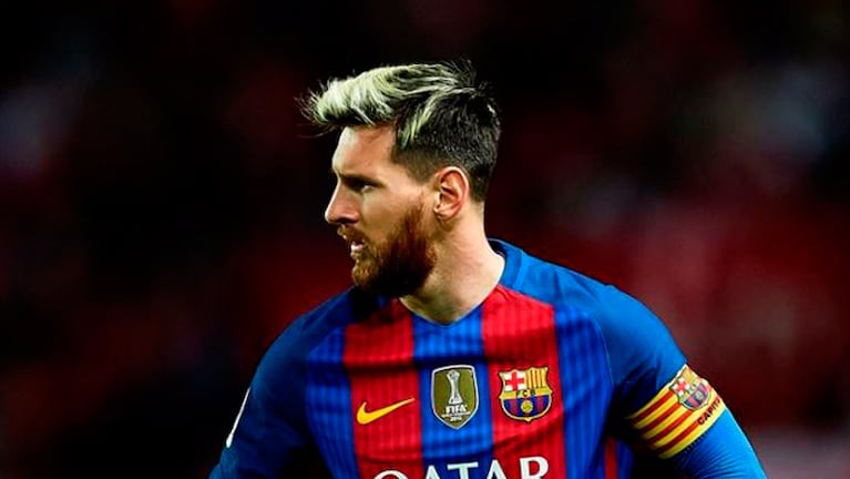 Lio Messi por los vómitos se quedó afuera del partido contra el Málaga.
