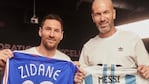 Lio y Zizou intercambiaron sus casacas de campeones del mundo.