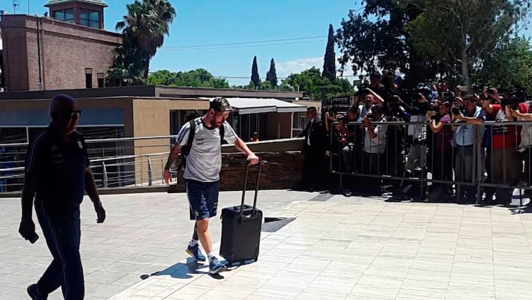 Lionel Messi, al arribar a San Juan con el equipo argentino.