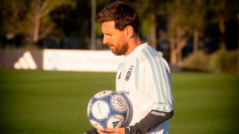 Lionel Messi compartió las fotos de su último entrenamiento con la Selección.