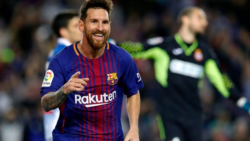 Lionel Messi festeja sus goles para el triunfo de Barcelona contra Espanyol. Foto: EFE