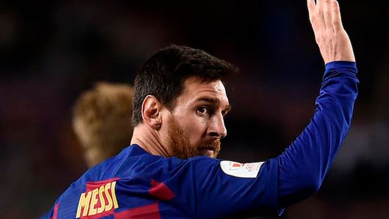 Lionel Messi le dice adiós al Barcelona.