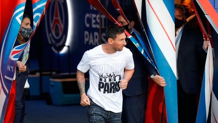 Lionel Messi salió al campo de juego y el PSG se le rindió a sus pies.