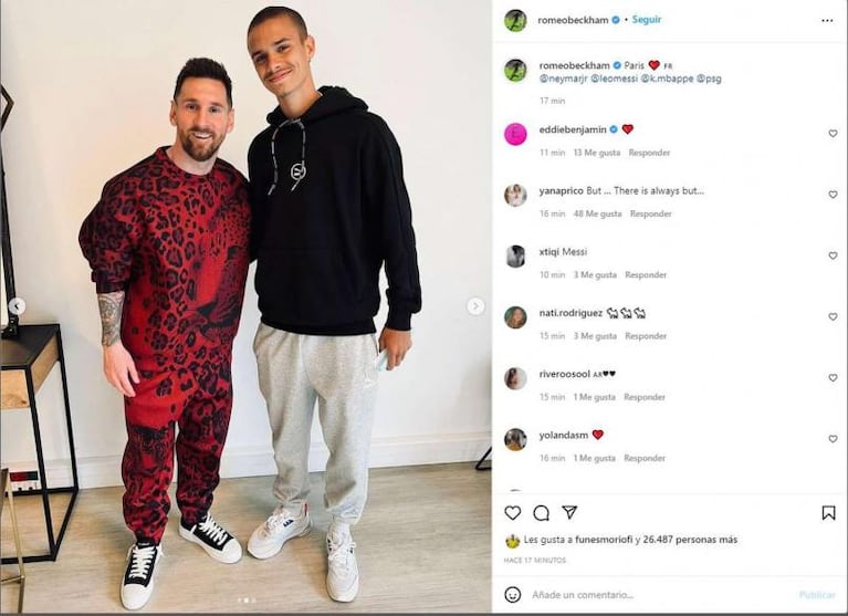 Lionel Messi y su look de leopardo en una foto con el hijo de Beckham