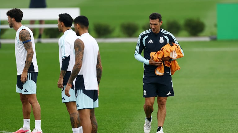Lionel Scaloni en el último entrenamiento antes de la final. Imagen: Reuters.