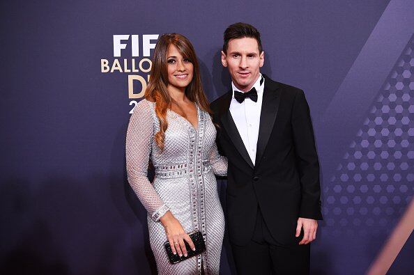 Lionel y Antonella, vestidos de lujo para el Balón de Oro.