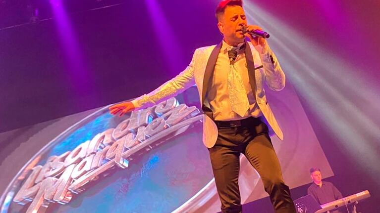 Lisandro Márquez cantó por primera vez en el Teatro Luxor