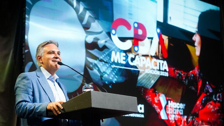 Llaryora encabezó la presentación de la edición 2026 del programa CBA me Capacita.