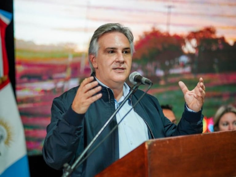 Llaryora endureció el tono contra el gobierno de Milei.
