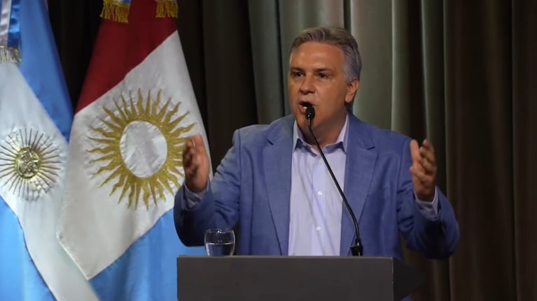 Llaryora expresó su enojo en el Centro Cívico.