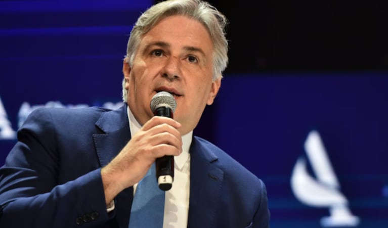 Llaryora fue operado con éxito en el Hospital San Roque.