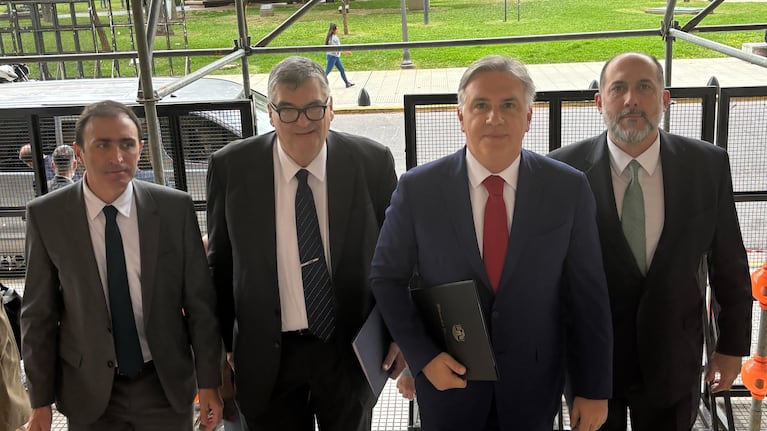 Llaryora fue uno de los cuatro representantes de Córdoba en la Corte Suprema.