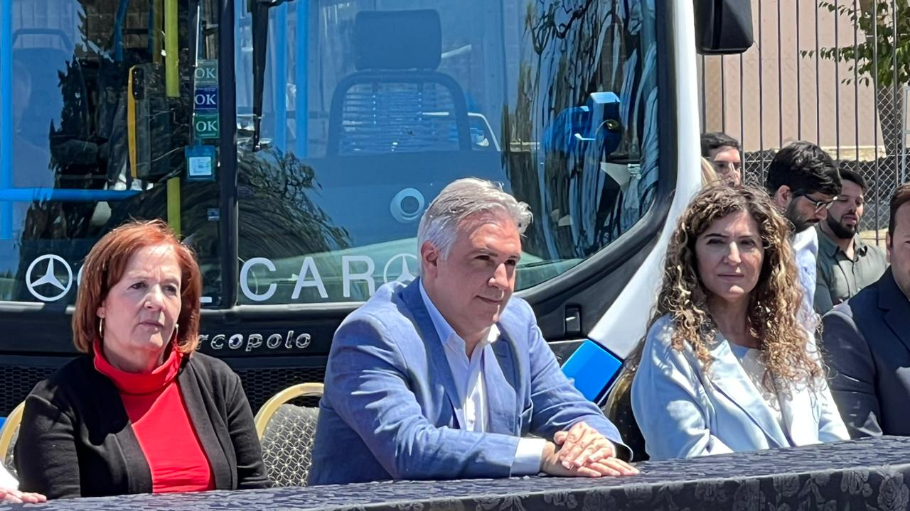 Llaryora habló al presentar 50 unidades para el transporte urbano.