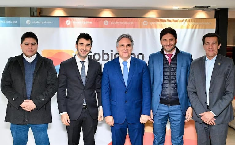 Llaryora junto a gobernadores aliados armaron un frente electoral para las legislativas
