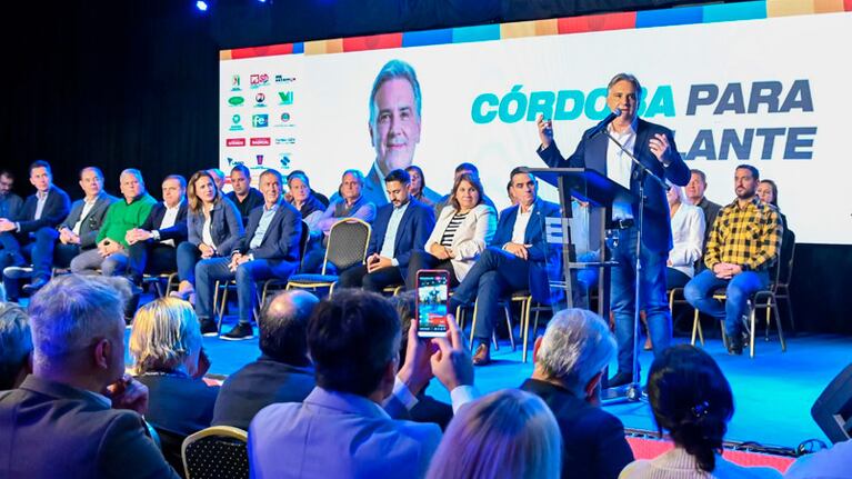 Llaryora presentó el nuevo frente electoral desde Río Cuarto.