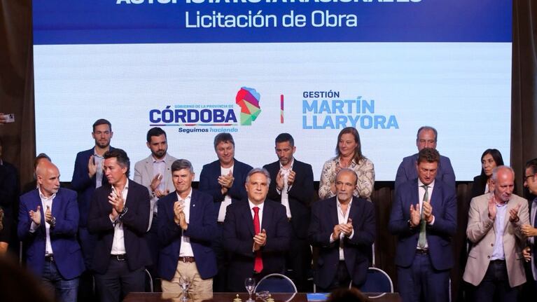 Llaryora reprochó la falta de apoyo nacional para la ruta a cargo de la Nación.