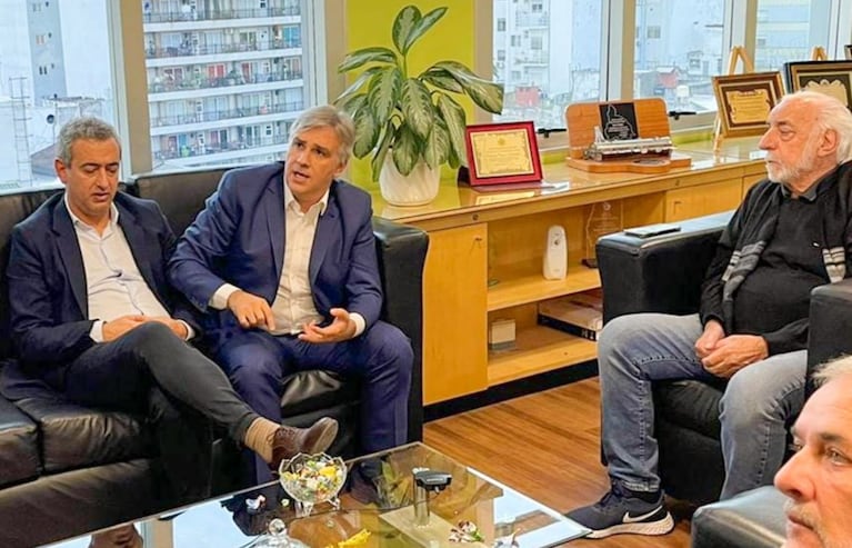 Llaryora se reunió en Buenos Aires con el titular de UTA, Roberto Fernández, y con el intendente de Rosario, Pablo Javkin.