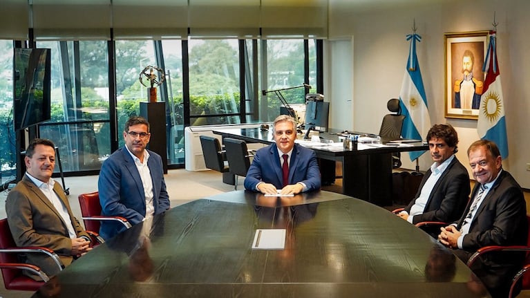 Llaryora suma a Ercole Felippa y Hernán Lacunza a Bancor