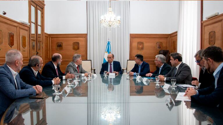Llaryora y Francos firmaron el acuerdo para reactivar las obras públicas en la provincia.