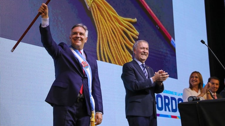 Llaryora y Schiaretti criticaron al Gobierno nacional tras el triunfo peronista en las legislativas de Buenos Aires.
