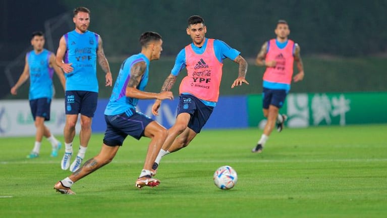 Llegó el debut para Argentina en el Mundial de Qatar: dónde verlo, hora y formaciones