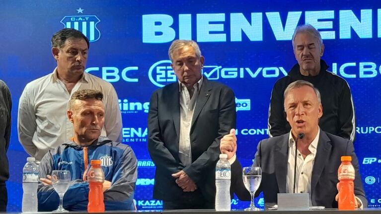 Lo anunciaron esta mañana en conferencia de prensa. Foto: Pablo Olivarez / El Doce.