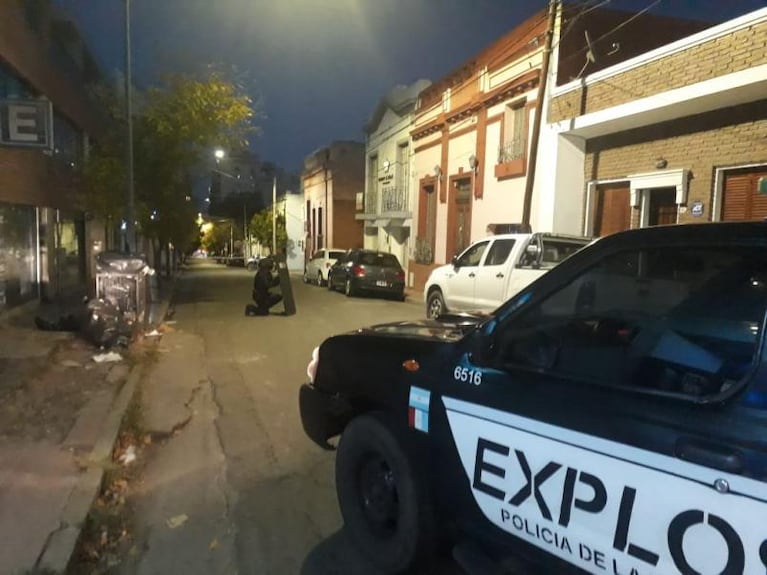 Lo detuvieron caminando con una granada militar en pleno barrio Güemes