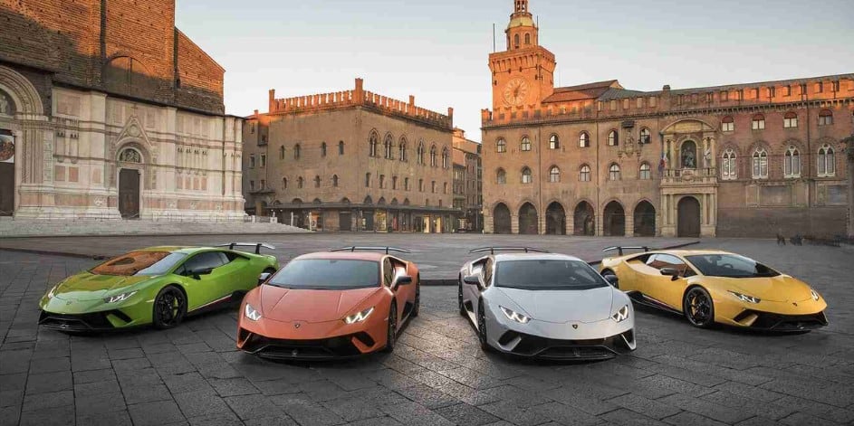 Lo escracharon por dejar su Lamborghini en un sector especial y dejó a todos sin palabras
